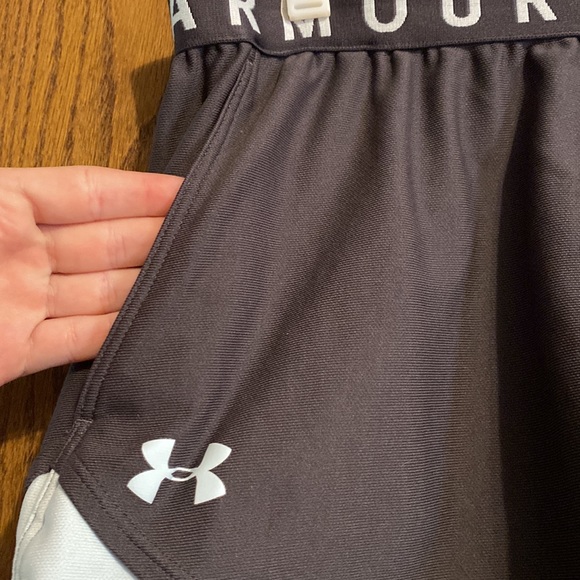 under armour shorts - Picture 3 of 4